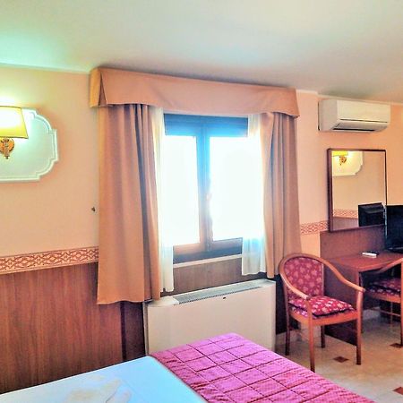 Hotel Riviera Fiumicino Zewnętrze zdjęcie